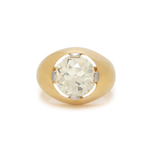 DIAMOND RING Containing one old