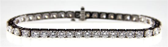 Diamond-set line bracelet forty-one