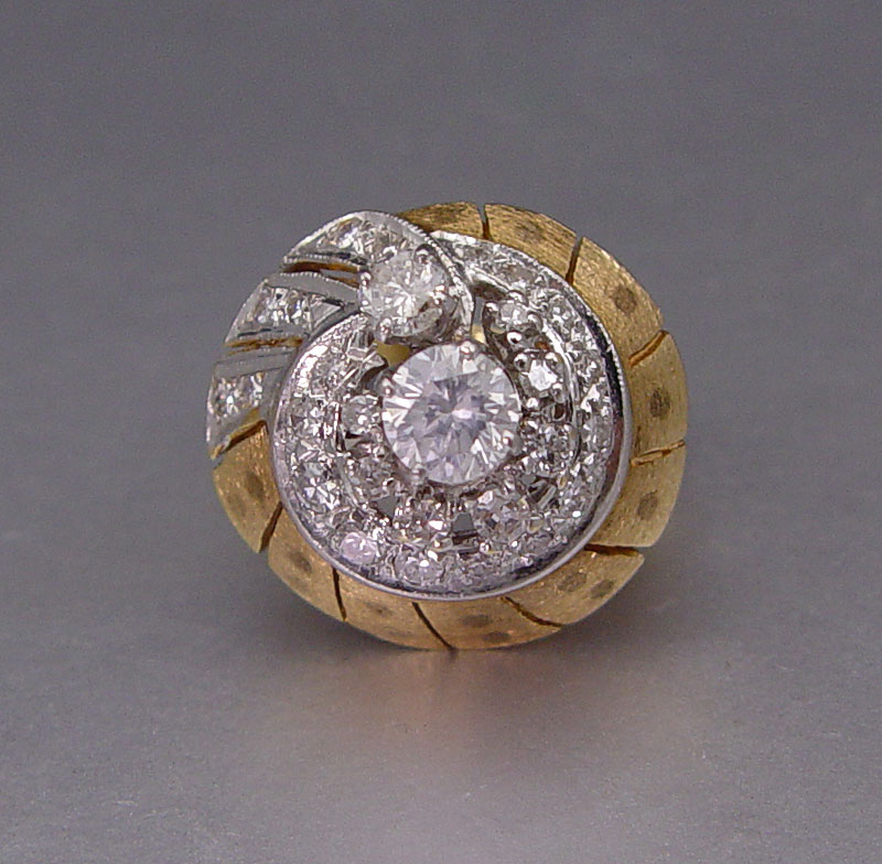 DIAMOND SWIRL RING: 14K yellow gold