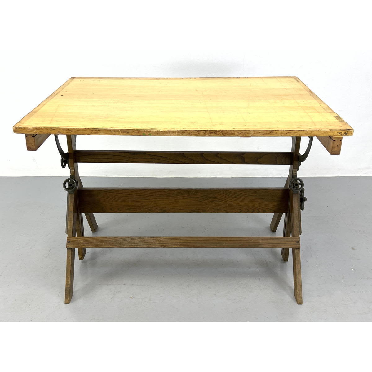 DIETZGEN Vintage Oak Base