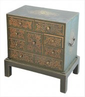 DIMINUTIVE CHEST HAVING EIGHT