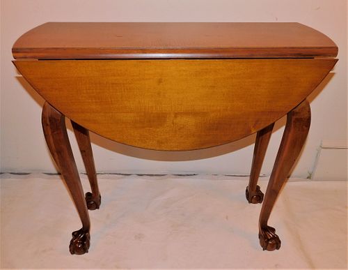 DIMINUTIVE CHIPPENDALE TABLEHand