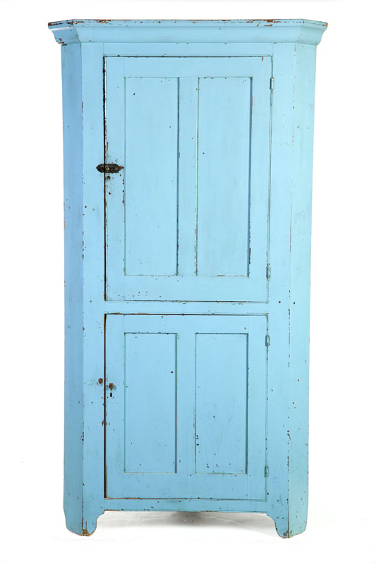 DIMINUTIVE CORNER CUPBOARD. 