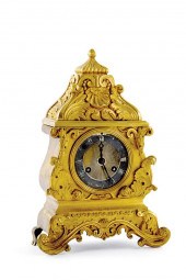 Diminutive French chinoiserie
