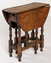 DIMINUTIVE GEORGE I OAK GATELE