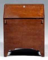 Diminutive Kentucky sugar desk