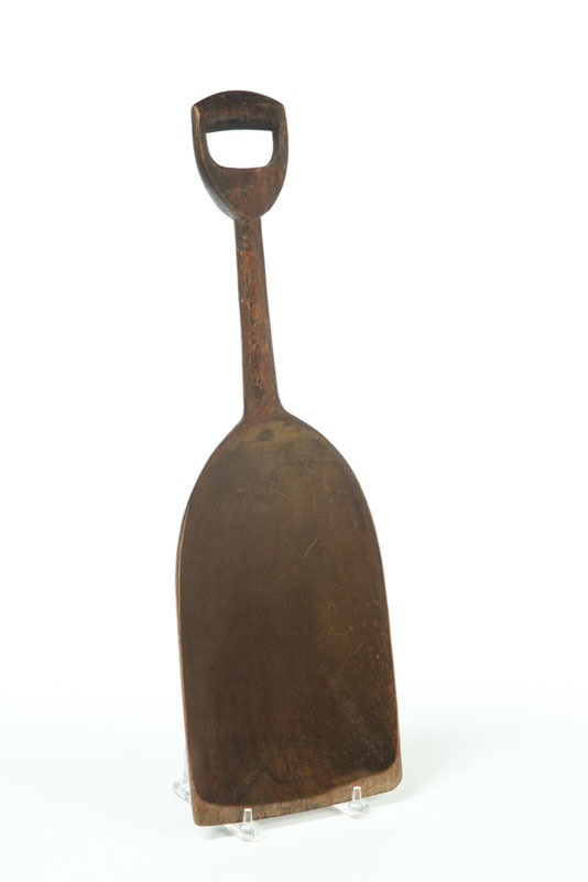 DIMINUTIVE SHAKER WOODEN SHOVEL. 
