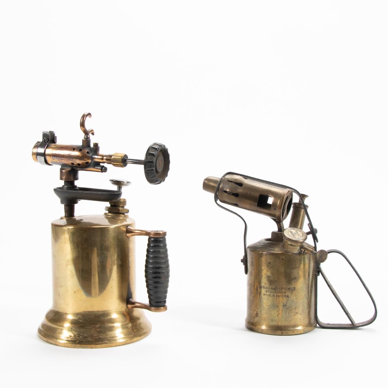 DIMINUTIVE STEAM ENGINE BY JENSEN