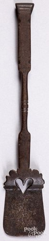 DIMINUTIVE WROUGHT IRON SPATUL