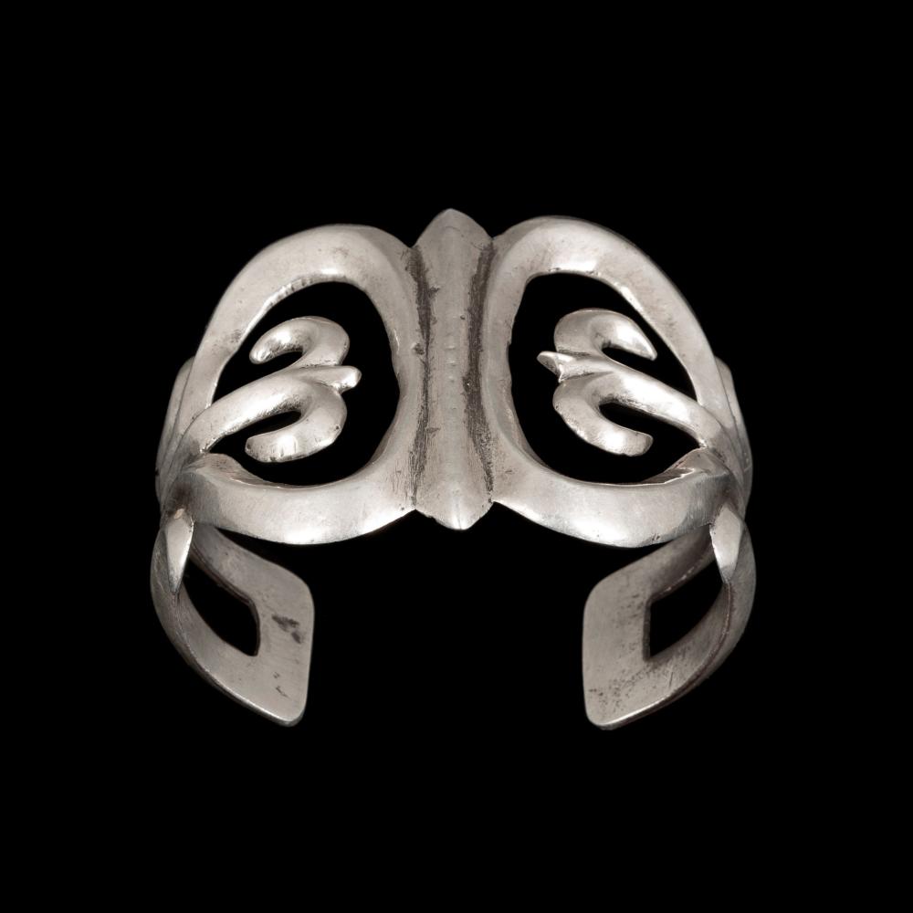 DINé [NAVAJO], SANDCAST SILVER CUFF