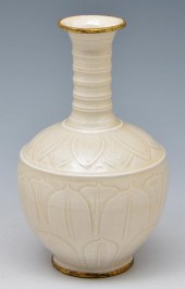 DING-TYPE CARVED BALUSTER VASE