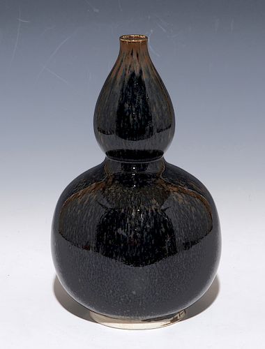 DING-TYPE RUSSET SPLASHED BLACK
