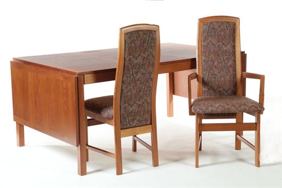 DINING ROOM SET.  Canada  mid