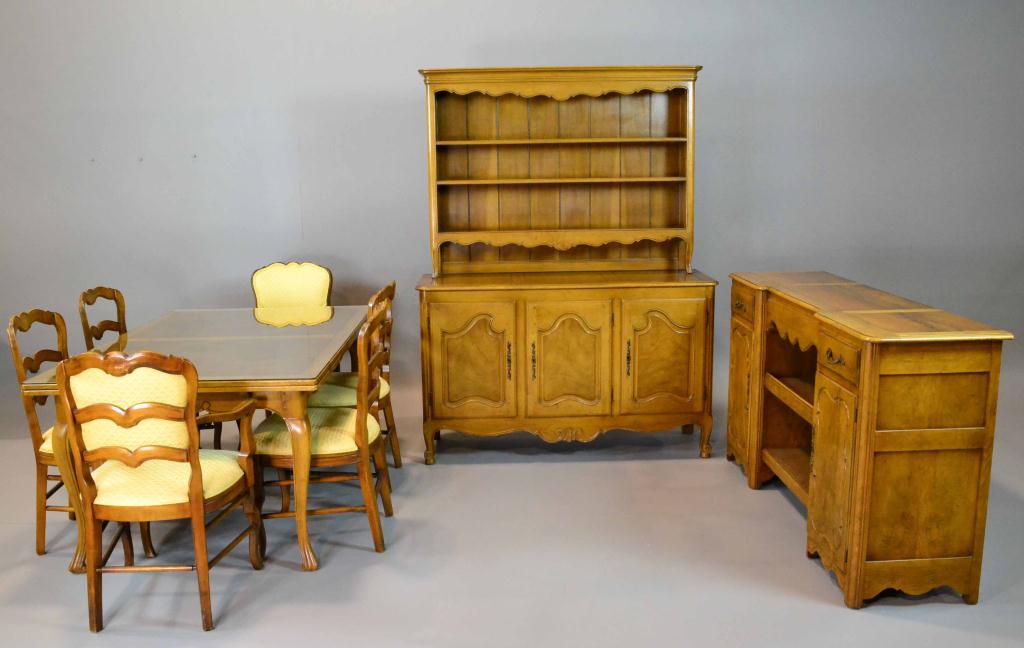 DINING ROOM TABLE WITH SIX