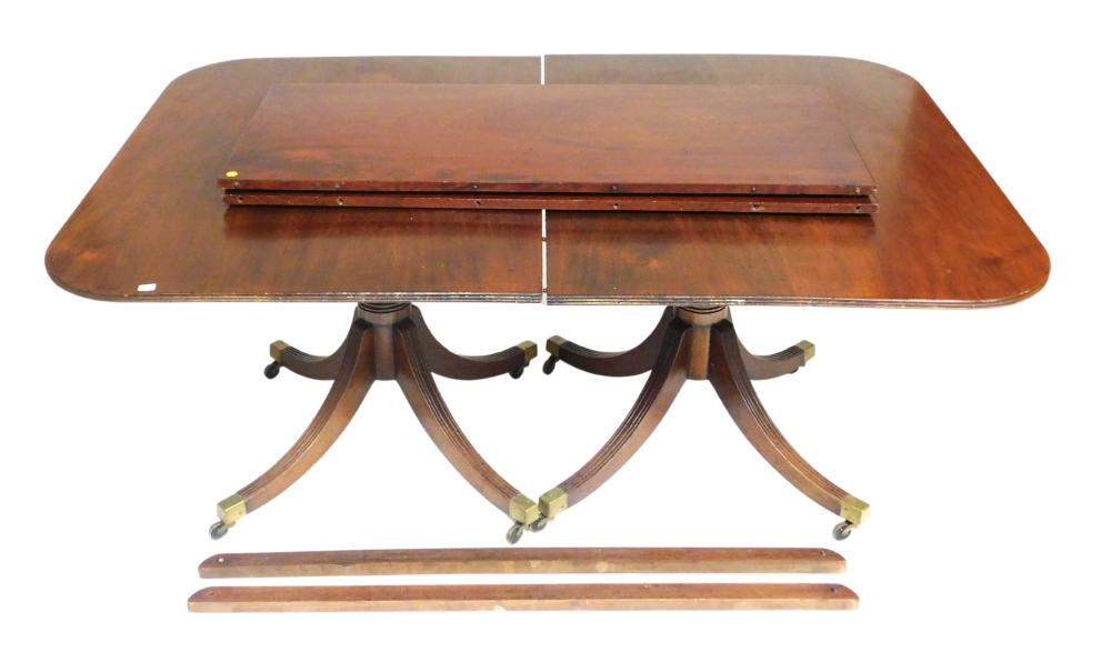 DINING TABLE, 20TH CENTURY,