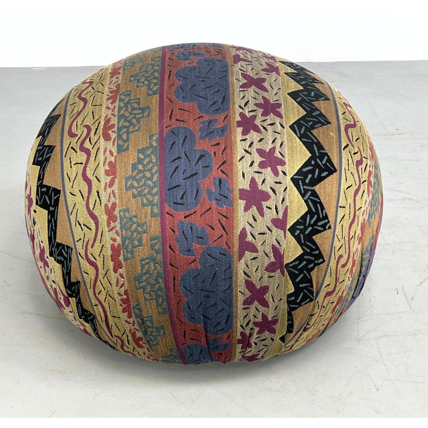 Directional Ball Stool (Marked with