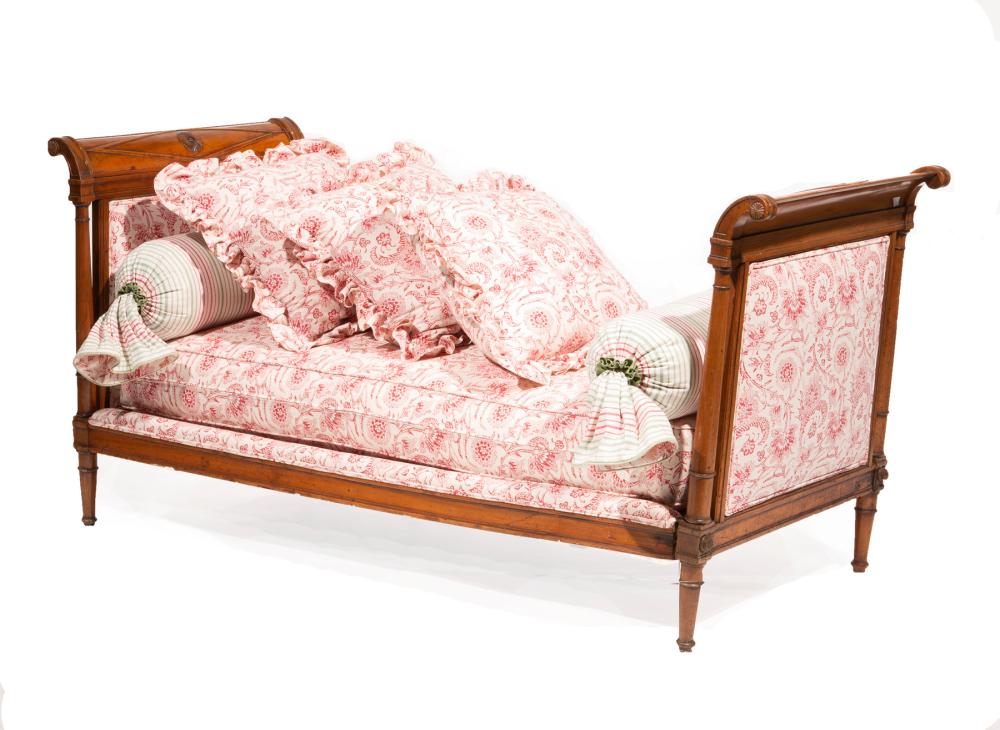 DIRECTOIRE CARVED WALNUT LIT DE