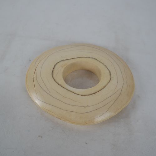 DISC-FORM POLISHED BONE BANGLEA