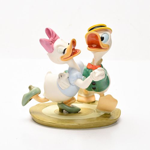 DISNEY CLASSICS GROUP FIGURINE,