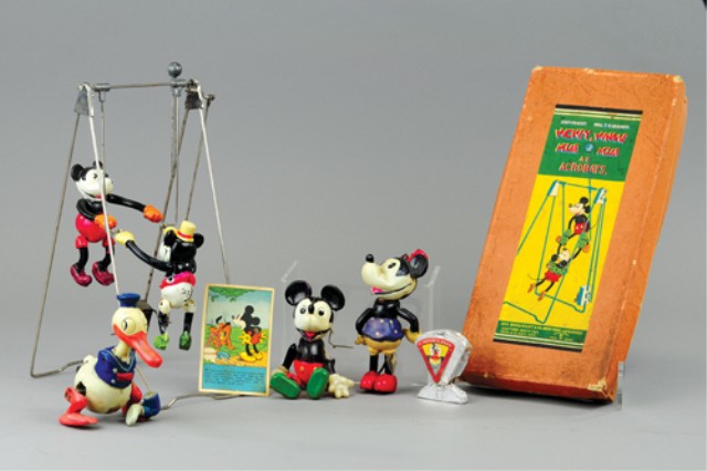 DISNEY TOY GROUPING Lot of Disney