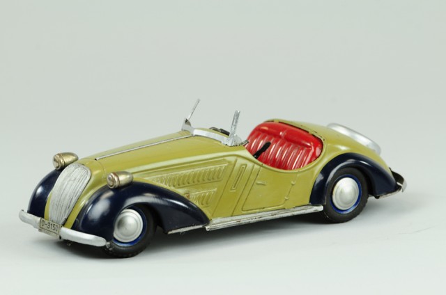 DISTLER CONVERTIBLE SPORTS CAR US
