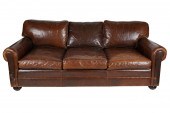 DISTRESSED BROWN LEATHER SOFAt