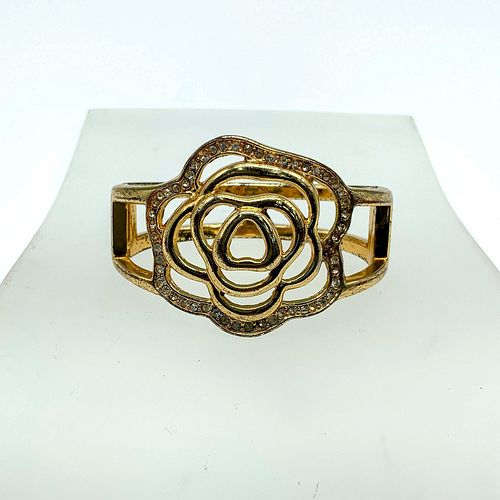DISTRESSED GOLD METAL AND