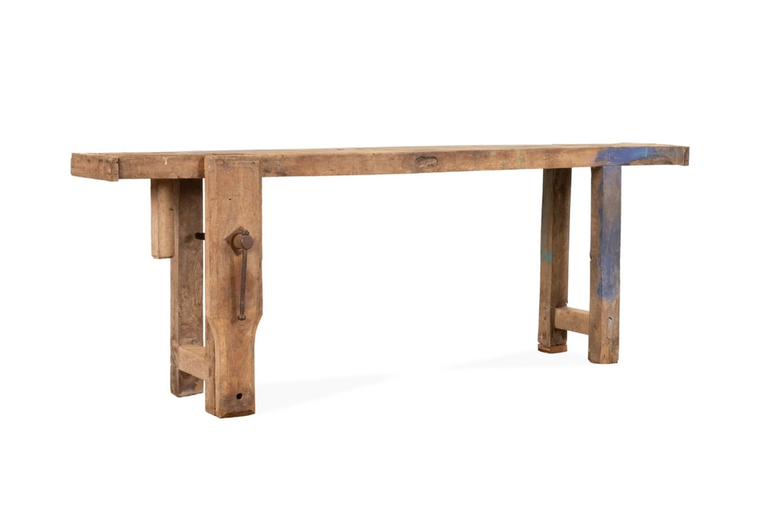 DISTRESSED WOODEN WORK OR