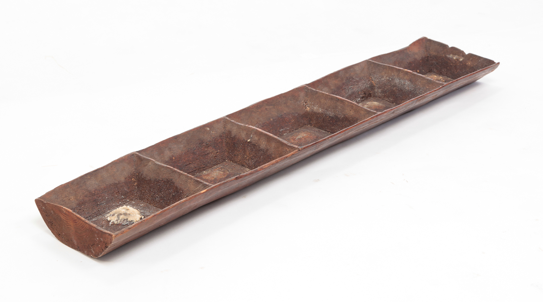 DIVIDED WOODEN TRENCHER. Nineteenth