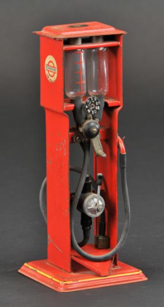 DOLL PETROL PUMP Germany pressed