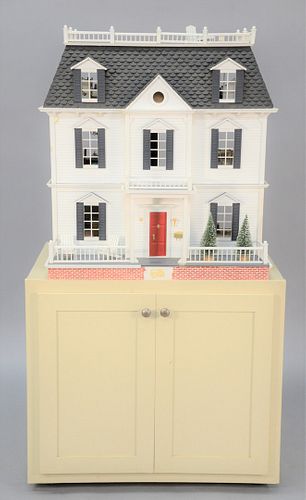 DOLLHOUSE ON BASE HAVING TWO