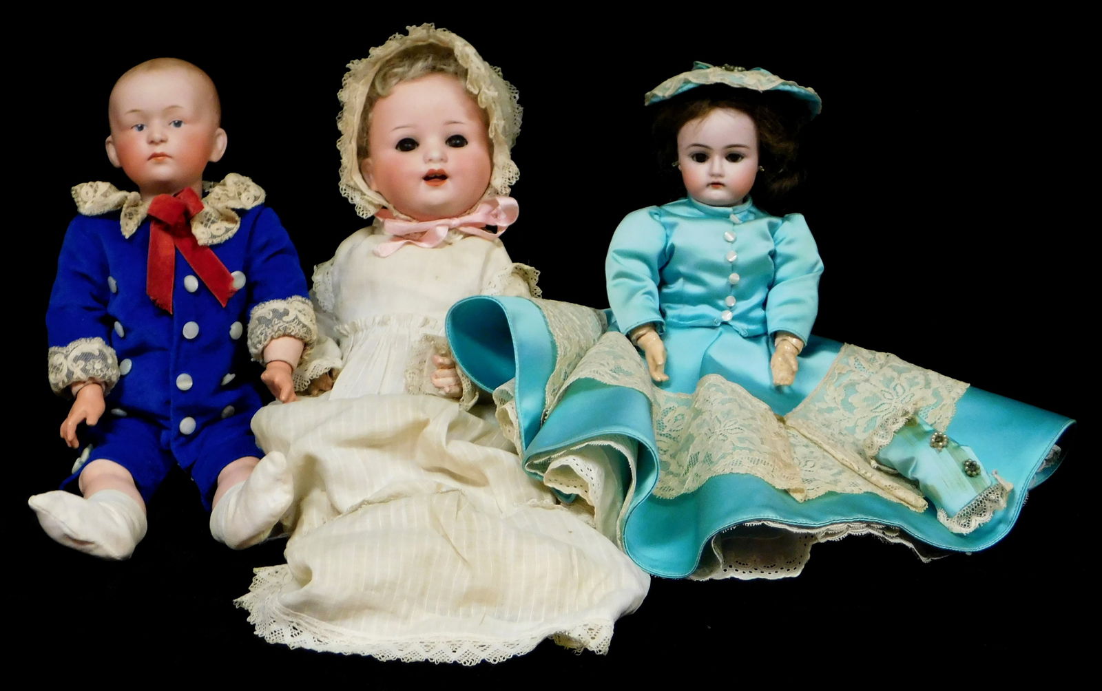 DOLLS: THREE ANTIQUE BISQUE HEAD