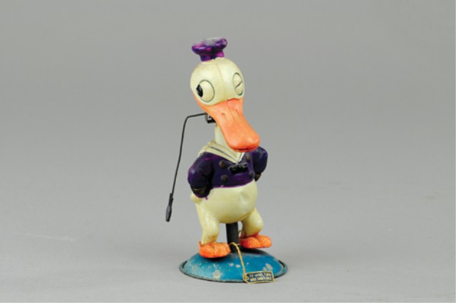 DONALD DUCK CELLULOID NODDER