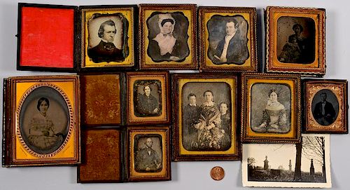 DONELSON FAMILY PHOTOGRAPHIC