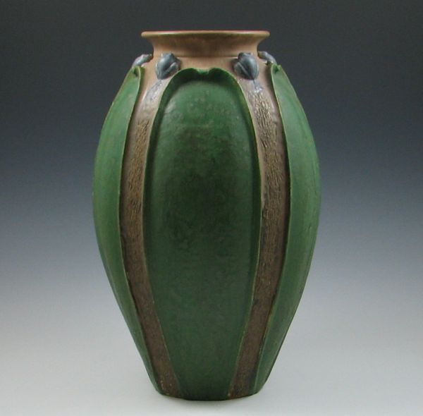 Door Pottery ''Eastern Gray Tree