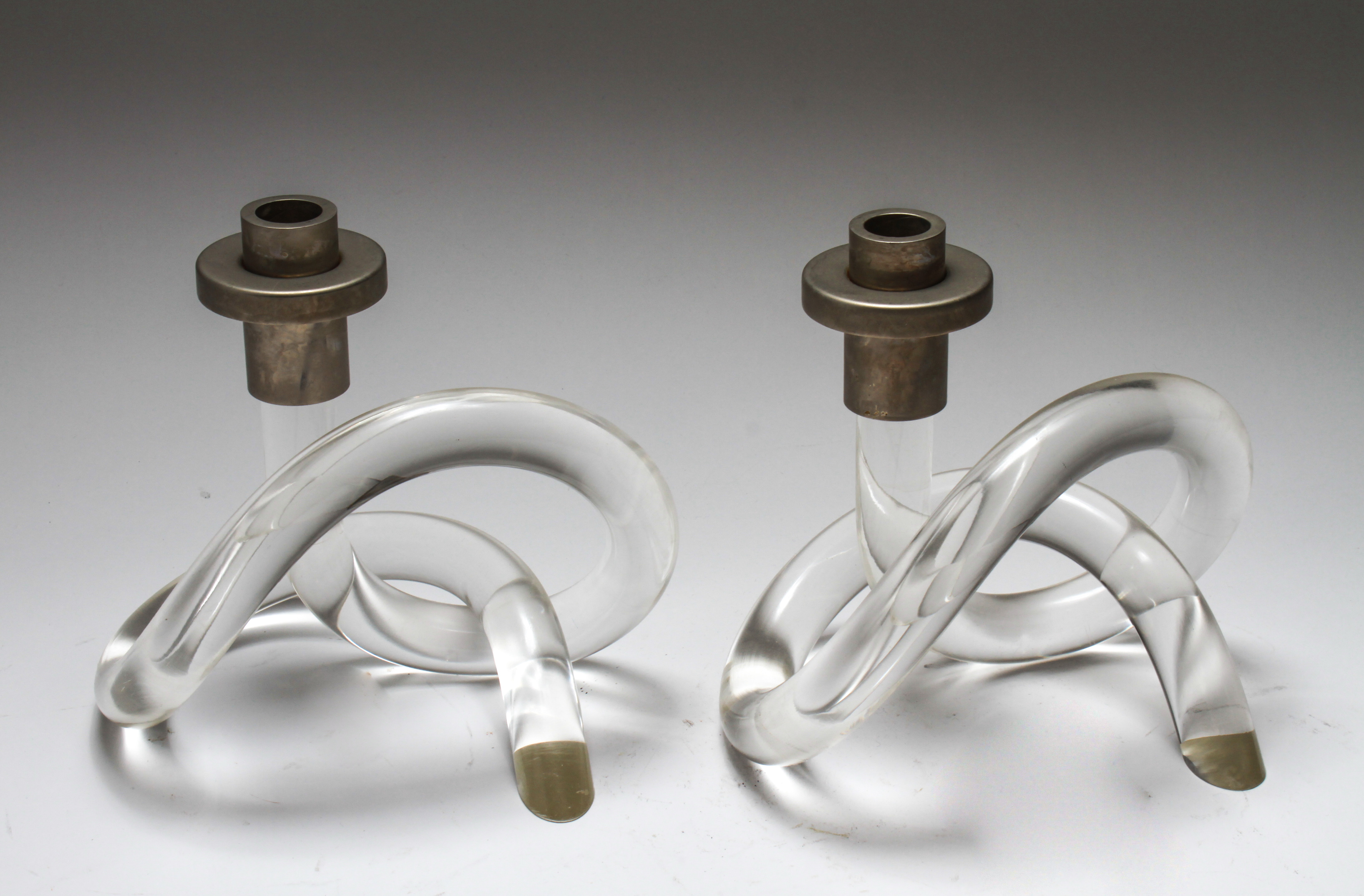 DOROTHY THORPE MODERN LUCITE CANDLE