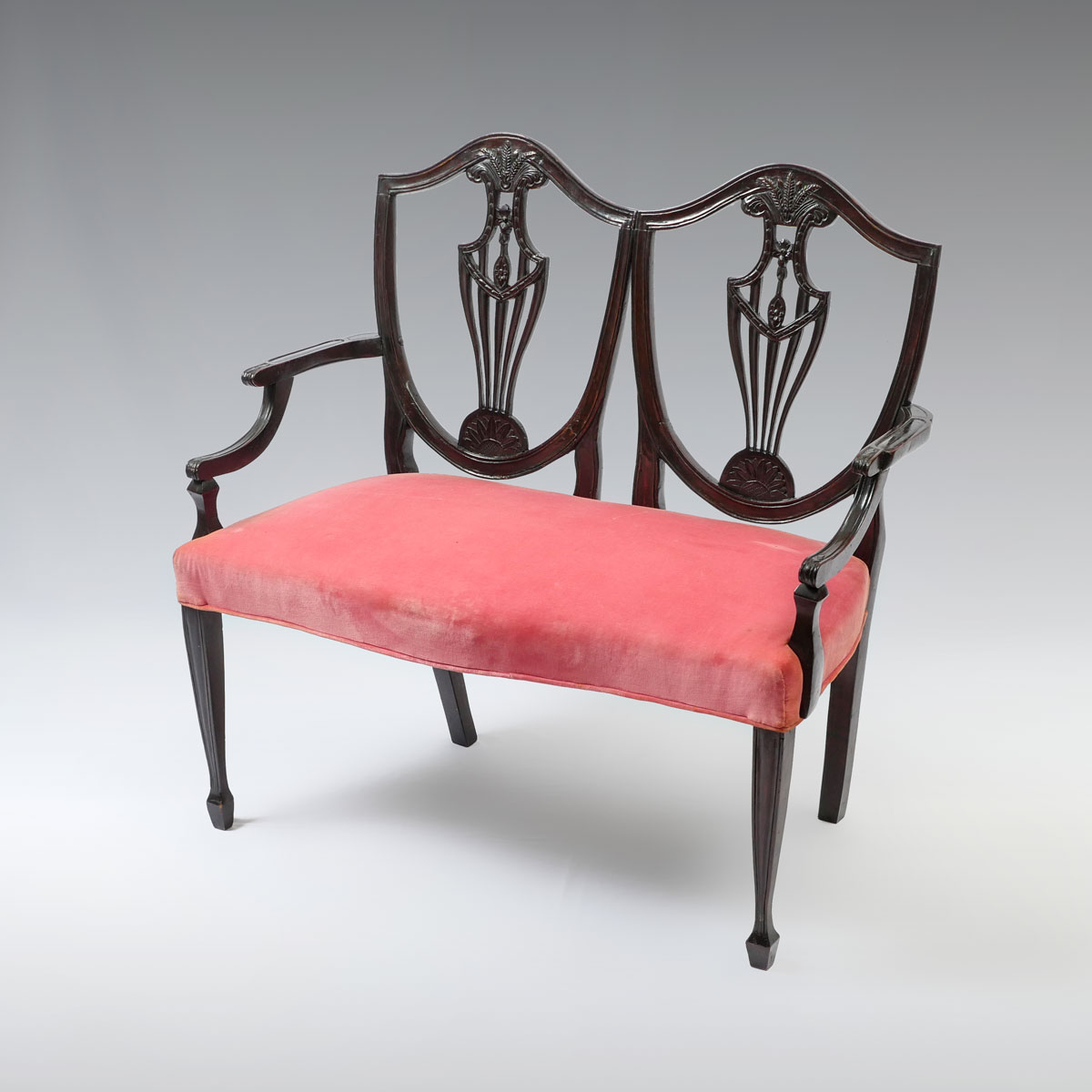 DOUBLE CHAIRBACK MAHOGANY
