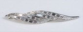 DOUBLE LEAF PLATINUM BAGUETTE