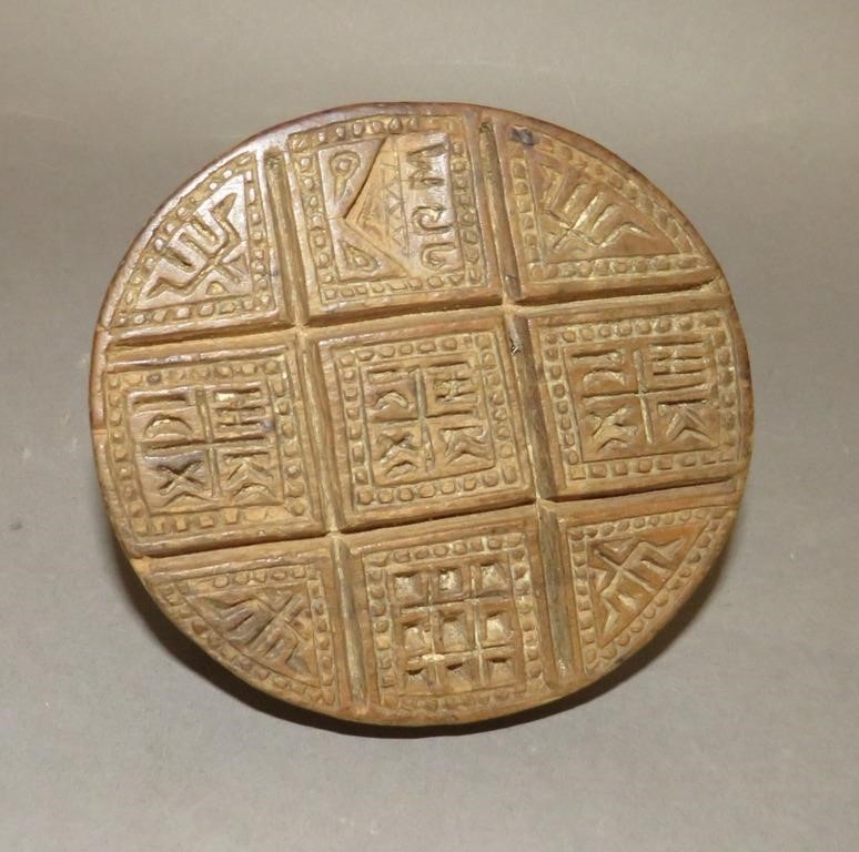 DOUBLE SIDED CARVED COOKIE