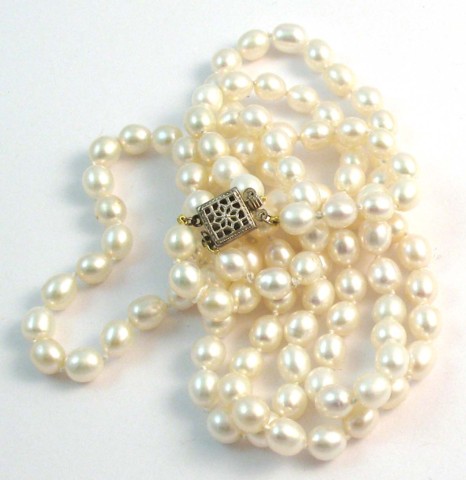 DOUBLE STRAND PEARL NECKLACE strung