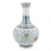 DOUCAI 'LOTUS' BOTTLE VASE
DAO