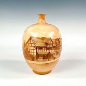 DOULTON BURSLEM BUD VASE, SHAK