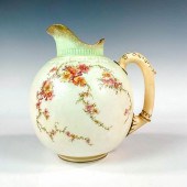 DOULTON BURSLEM PORCELAIN JUGA