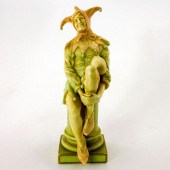 DOULTON BURSLEM VELLUM FIGURIN