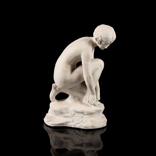 DOULTON LAMBETH ANTIQUE FIGURINE OF