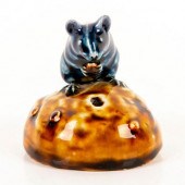 DOULTON LAMBETH MOUSE ON CURRA
