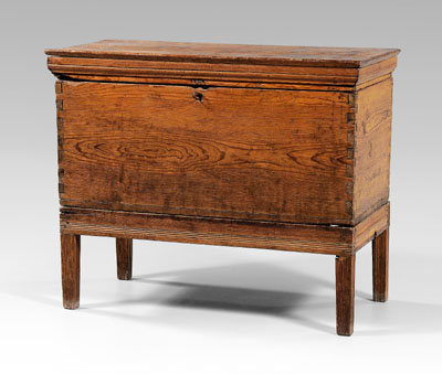Dovetailed pine ch