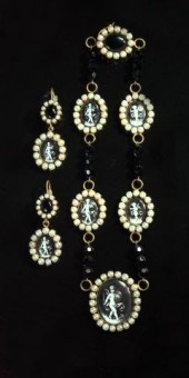 Dramatic Pearl and Enamel Neck