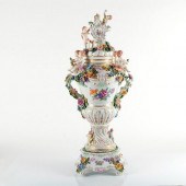 DRESDEN COVERED URN, PUTTI'S F