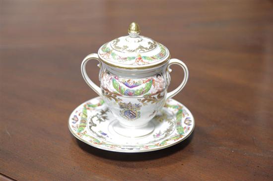 DRESDEN POT DE CREME SET. Having